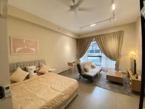 One Utama 3km away Cozy Studio